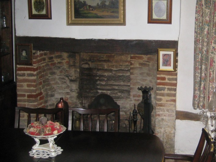 This curved design of brick fireplace has been seen in other buildings in Pirton and seems to date from the early 18th century.