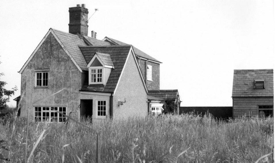 1979 Hill Farm, situated at the top of Priors Hill, is a mishmash of four centuries of building, seen in the progressively rising roof line. In the 1851 census, it was a small holding of 60 acres, employing three labourers. It was sold with Wrights and other Pirton farms, at the large auction, in the Sun Hotel, by Jackson,s auctioneers of Hitchin. At that time the farmyard had a stable and chaff house, a cow house and granary, an open cattle shed, piggeries ,cart shed, Blacksmithâs shop, henhouse and various implement sheds and a brick and timber, slated wheat barn with an oak threshing floor. This latter blew down in a storm in 1978 causing some consternation when it blocked priors Hill in the dim morning light. The police had to be called in. Owned and farmed by the Walker family, it was sold without the land in 1976.